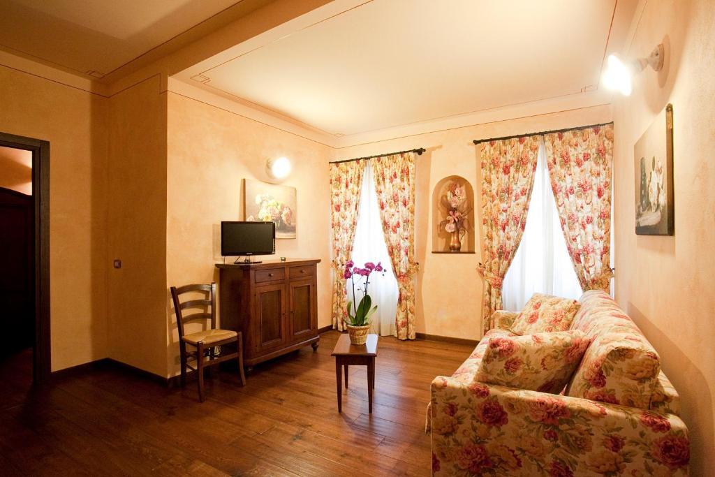 Residenza Palazzo Saloni Aparthotel Montalcino Room photo