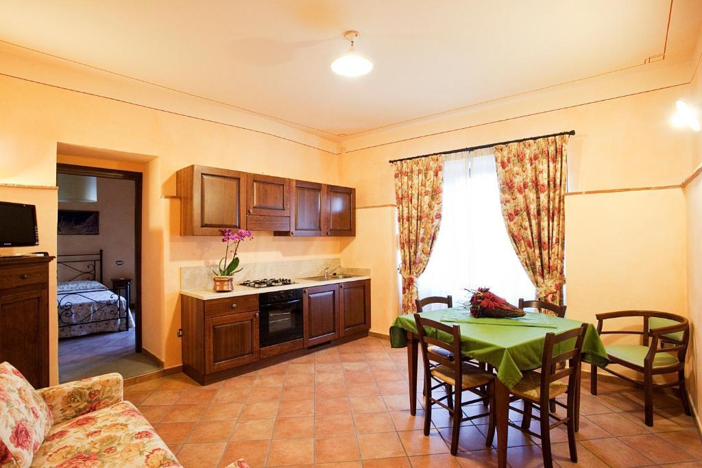 Residenza Palazzo Saloni Aparthotel Montalcino Room photo