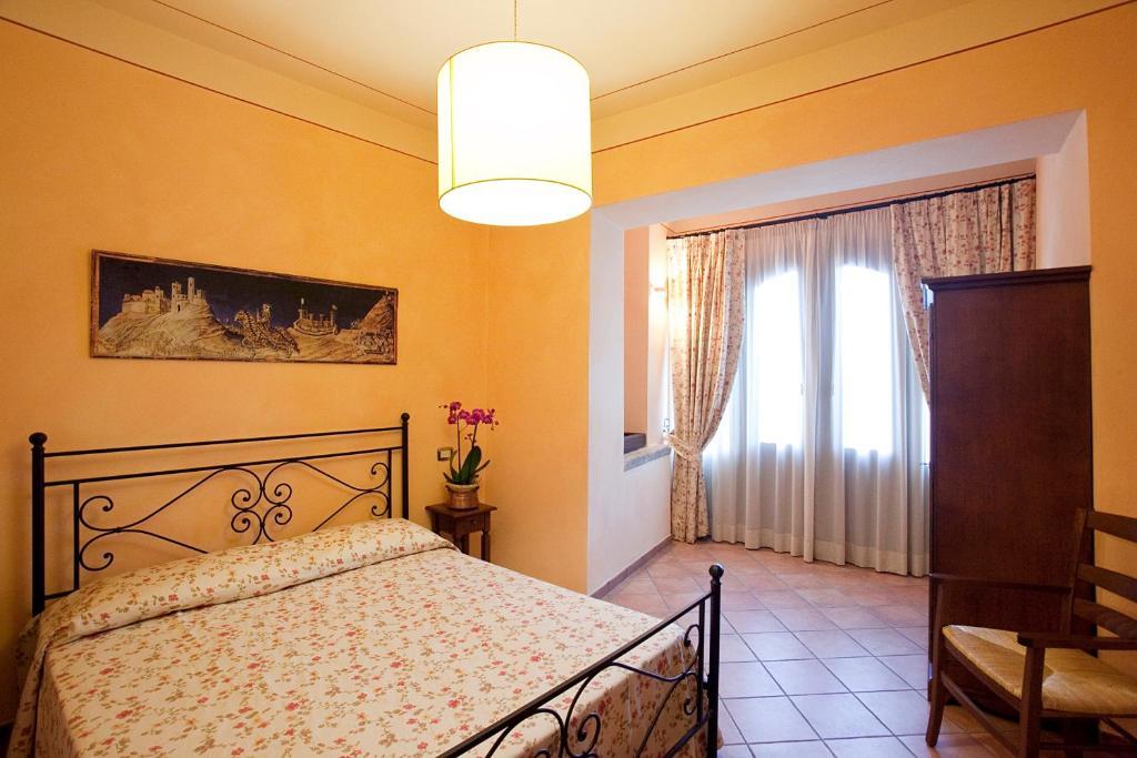 Residenza Palazzo Saloni Aparthotel Montalcino Room photo