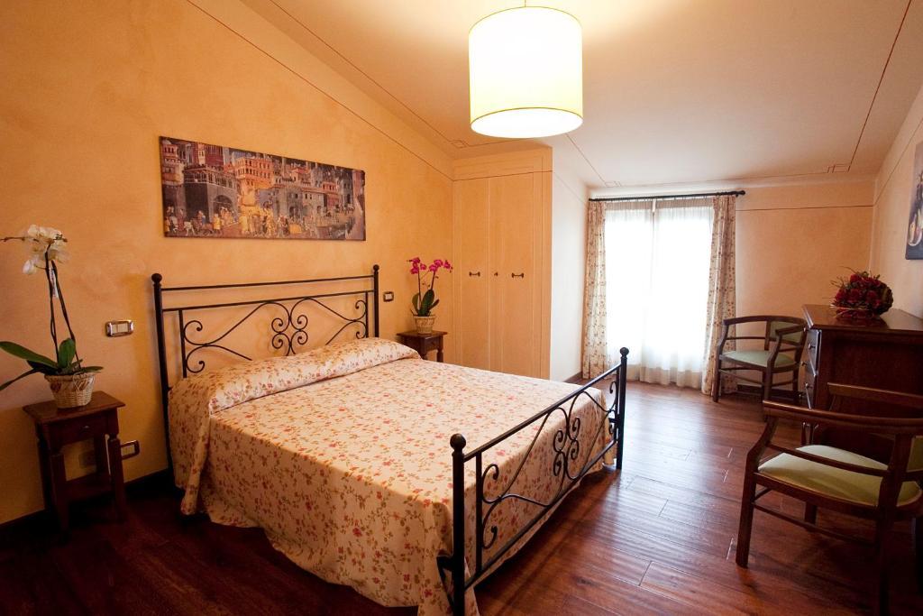 Residenza Palazzo Saloni Aparthotel Montalcino Room photo