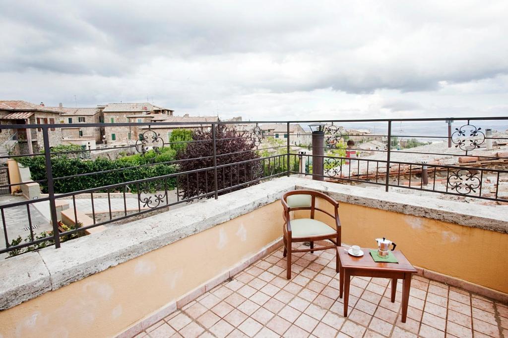 Residenza Palazzo Saloni Aparthotel Montalcino Room photo