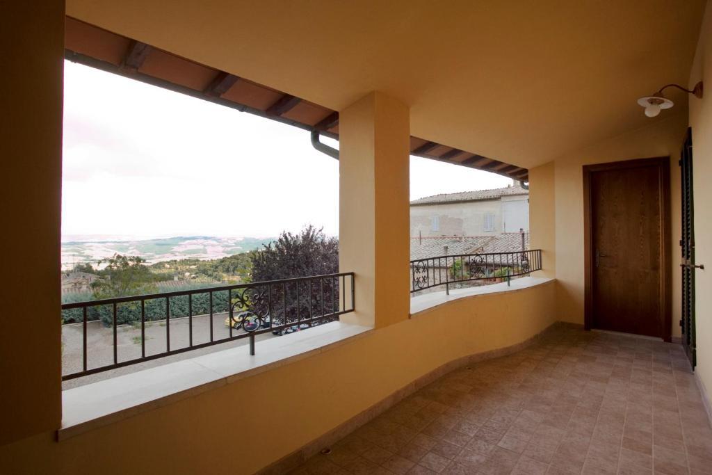 Residenza Palazzo Saloni Aparthotel Montalcino Room photo