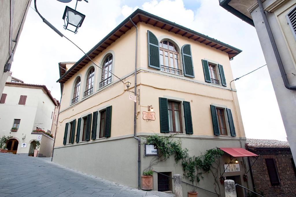 Residenza Palazzo Saloni Aparthotel Montalcino Exterior photo