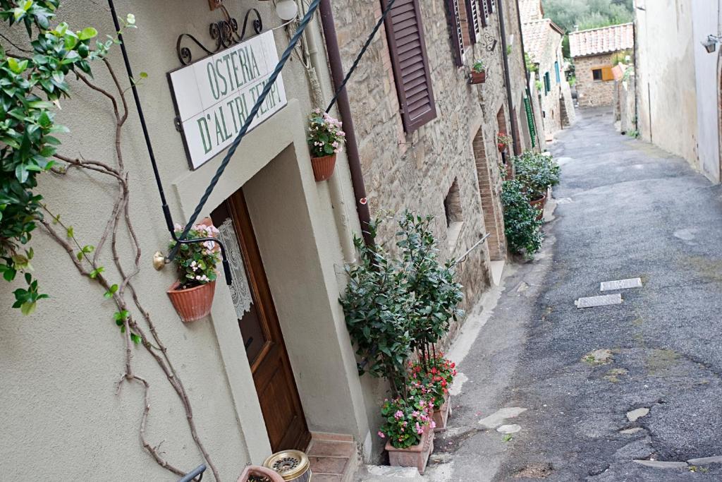 Residenza Palazzo Saloni Aparthotel Montalcino Exterior photo