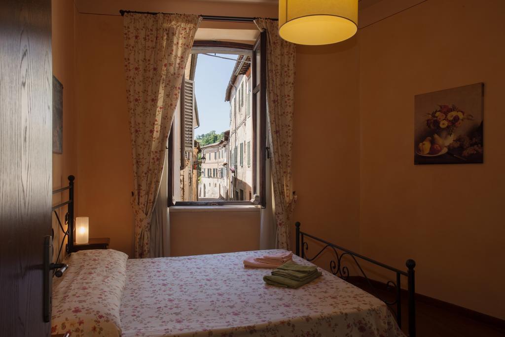 Residenza Palazzo Saloni Aparthotel Montalcino Exterior photo