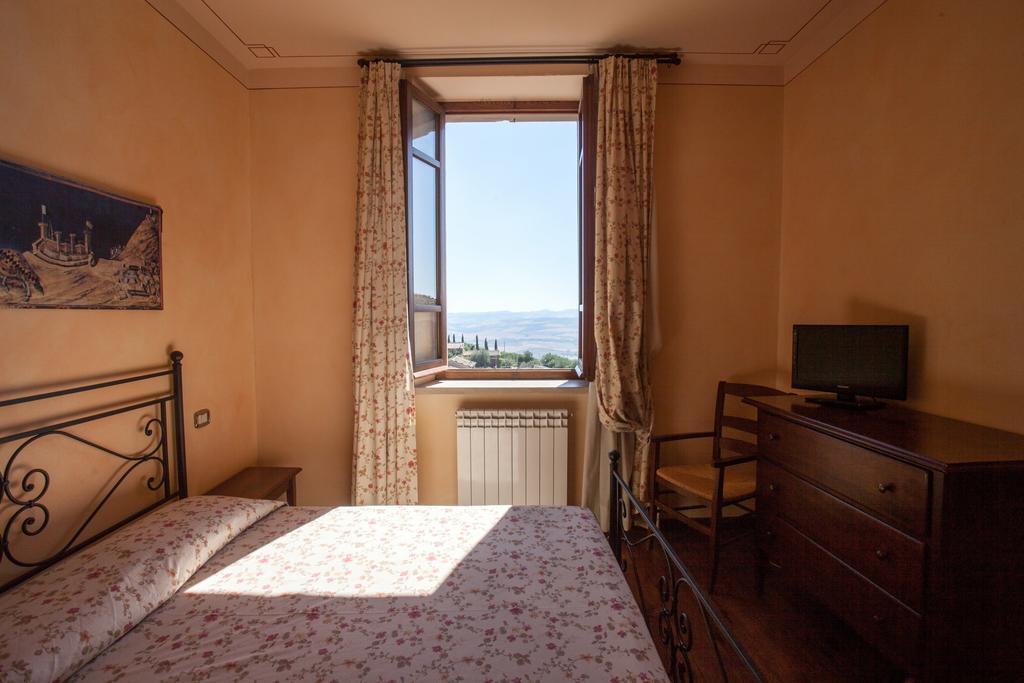 Residenza Palazzo Saloni Aparthotel Montalcino Exterior photo
