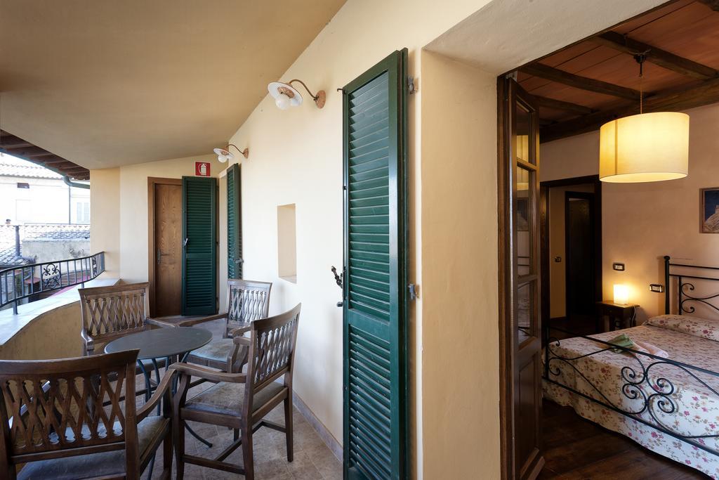 Residenza Palazzo Saloni Aparthotel Montalcino Exterior photo