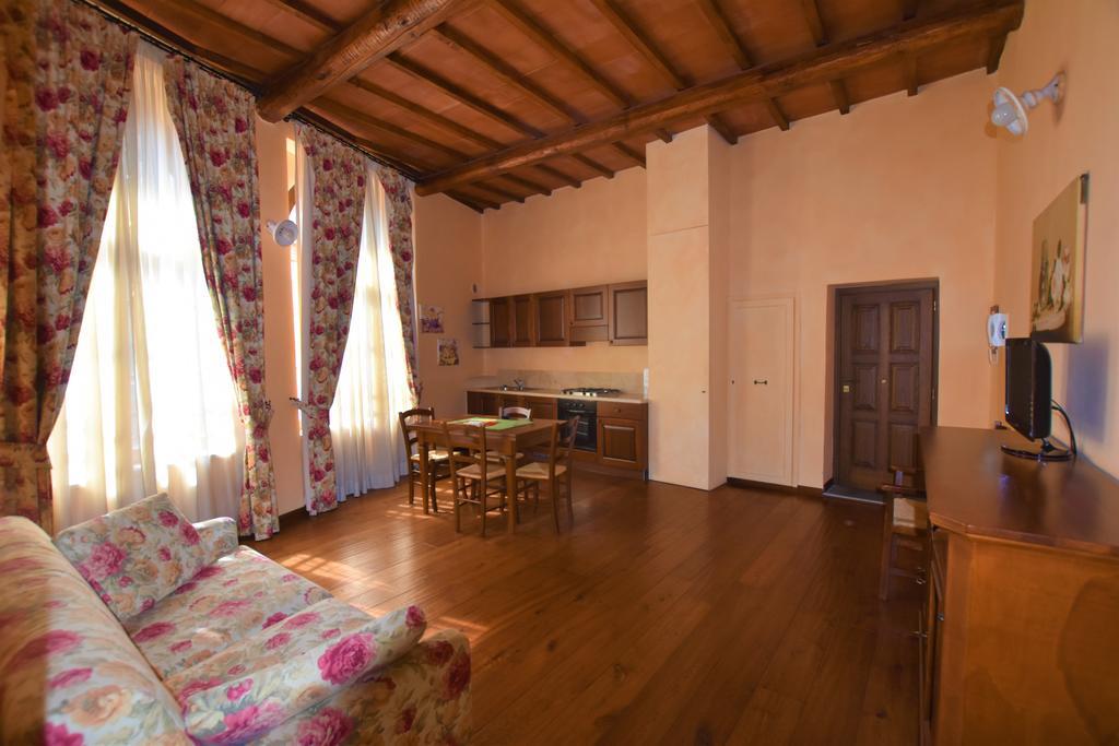 Residenza Palazzo Saloni Aparthotel Montalcino Exterior photo