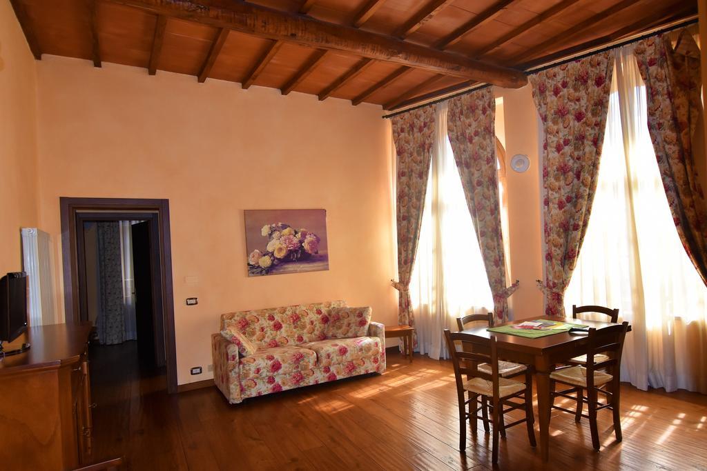 Residenza Palazzo Saloni Aparthotel Montalcino Exterior photo