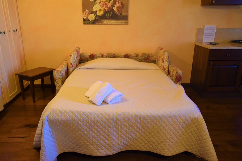 Residenza Palazzo Saloni Aparthotel Montalcino Exterior photo