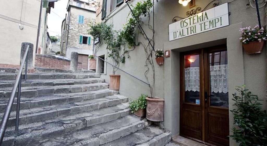 Residenza Palazzo Saloni Aparthotel Montalcino Exterior photo