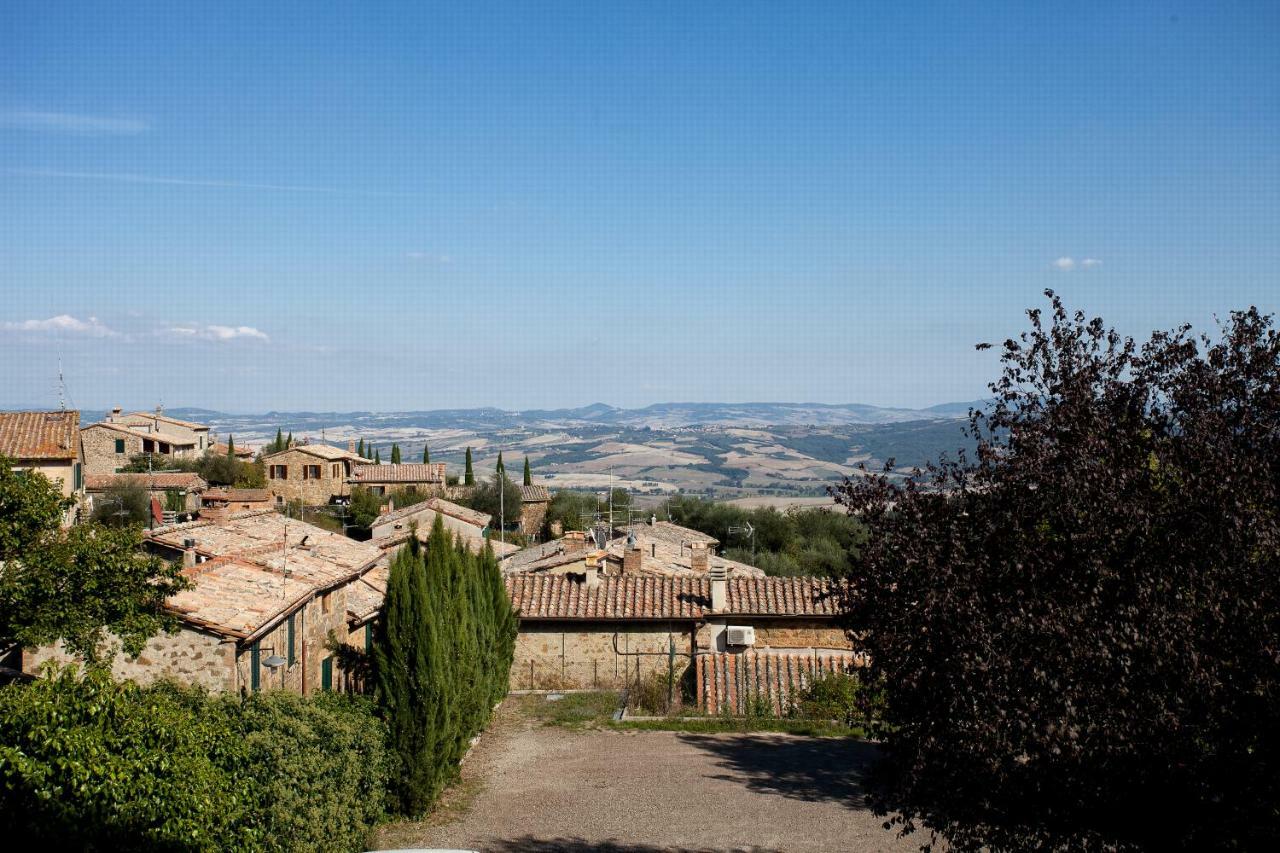 Residenza Palazzo Saloni Aparthotel Montalcino Exterior photo