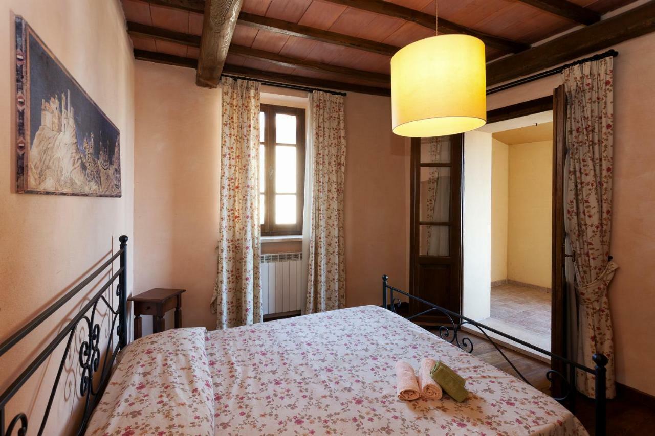 Residenza Palazzo Saloni Aparthotel Montalcino Exterior photo